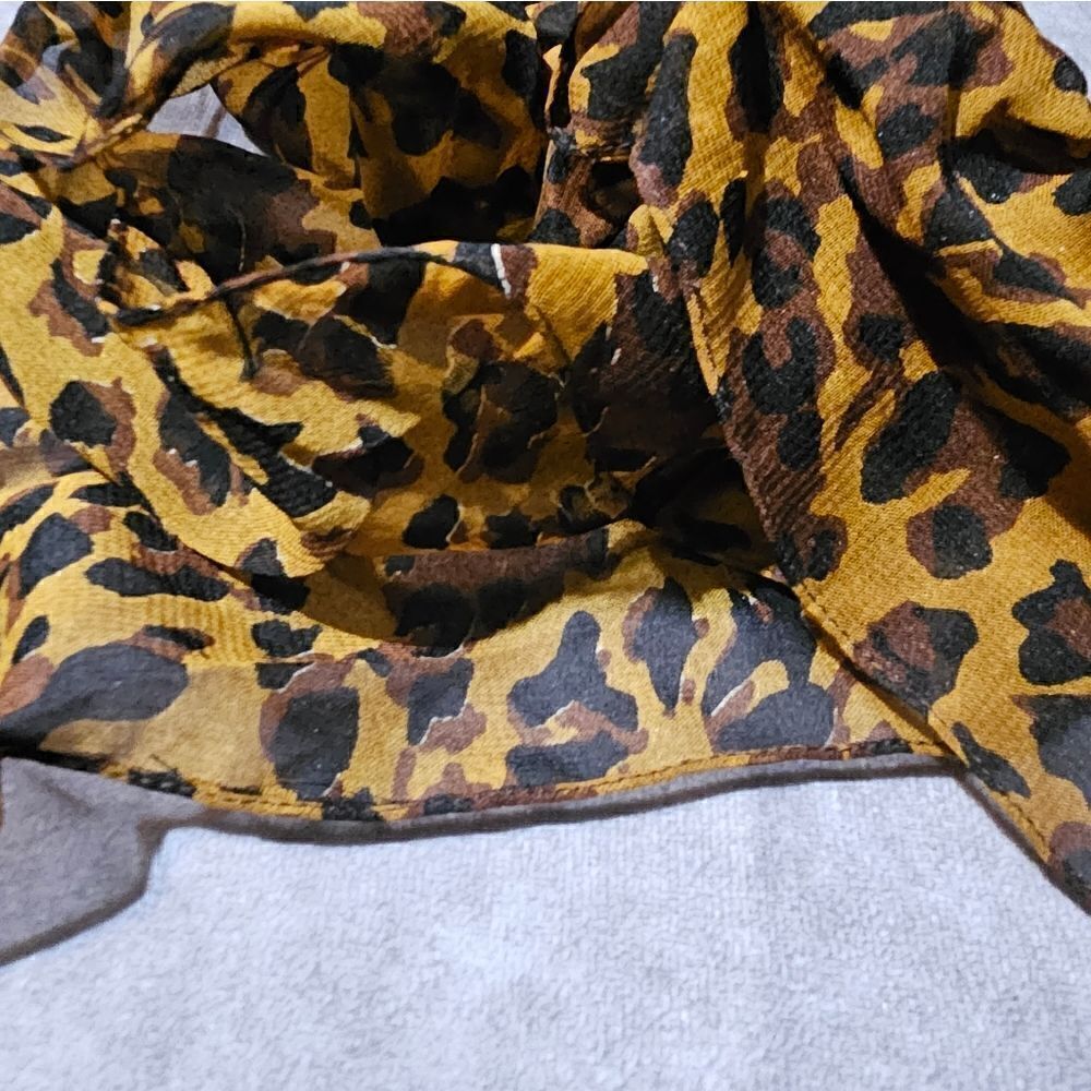 COLLECTION EIGHTEEN Cheetah Boa POLYESTER Scarf 13" x 72"‎ - Picture 4 of 4